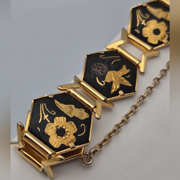 Vintage Gold Tone Damascene Bracelet Floral Bird Panels Safety Chain - Picture 4 of 17